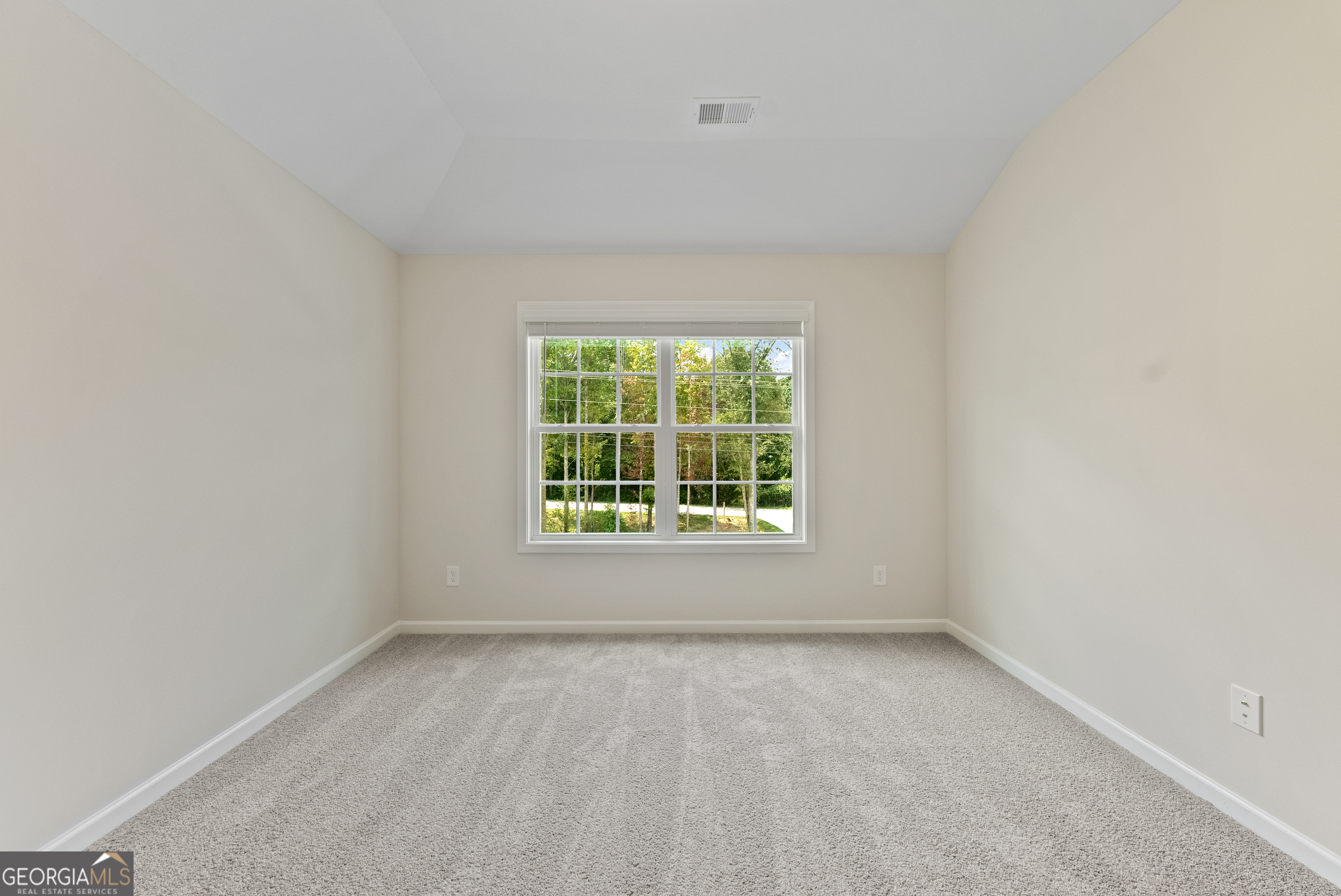 575 Bohannon Road, Unit 8 Grantville, GA 30220 - Photo 32 of 33 an empty room with a window