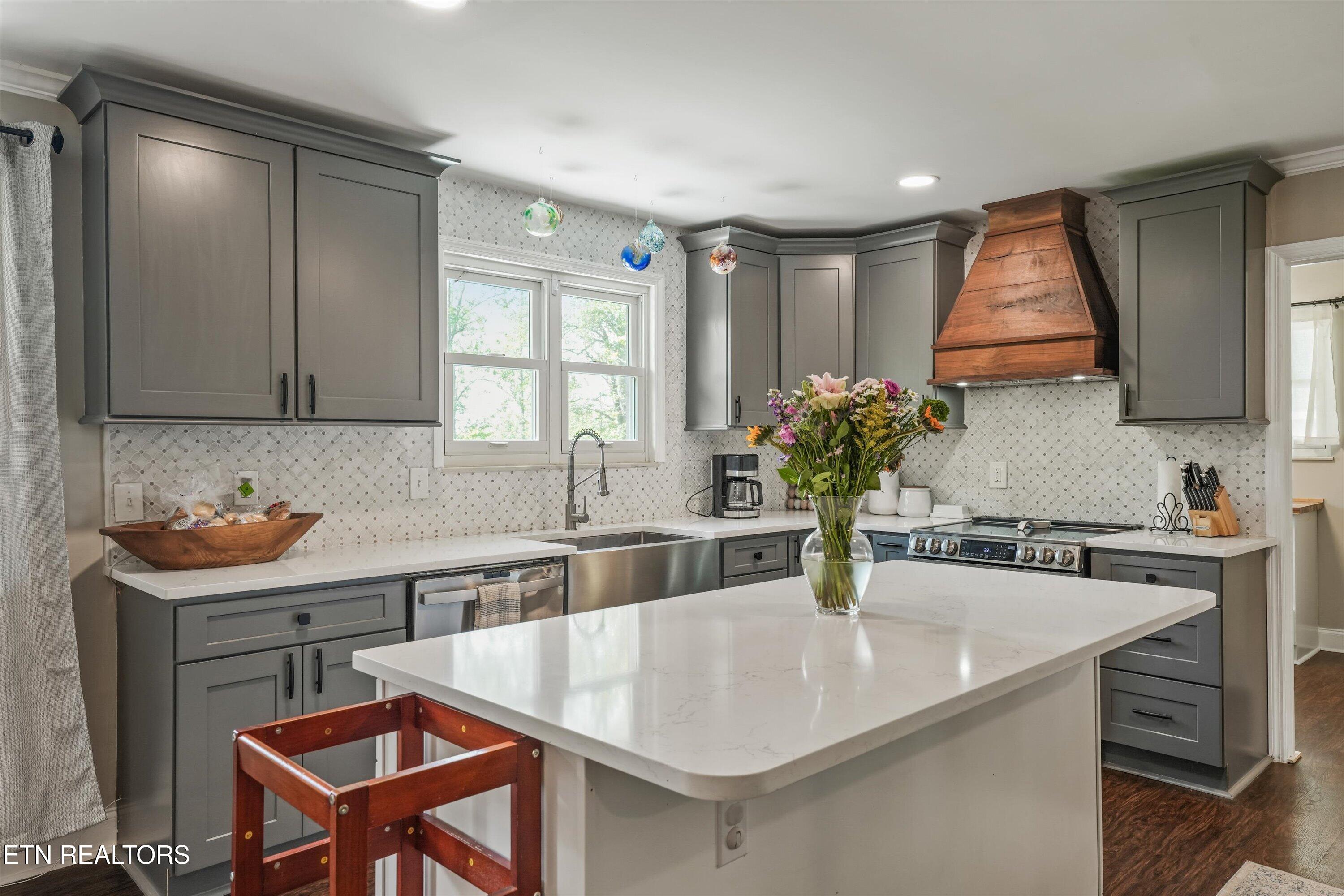 429 Old Glory Road Maryville, TN 37801 - Photo 19 of 57 Updated Gourmet Kitchen
