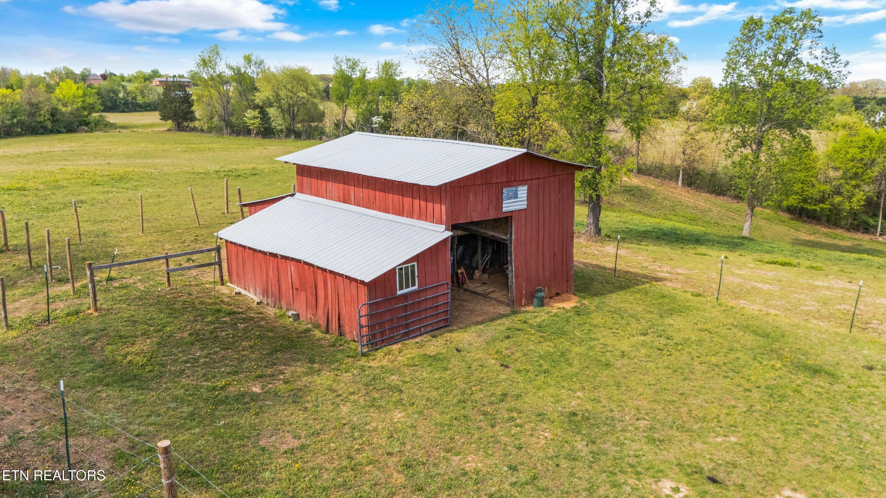 429 Old Glory Road Maryville, TN 37801 - Photo 41 of 57 Barn/Stables