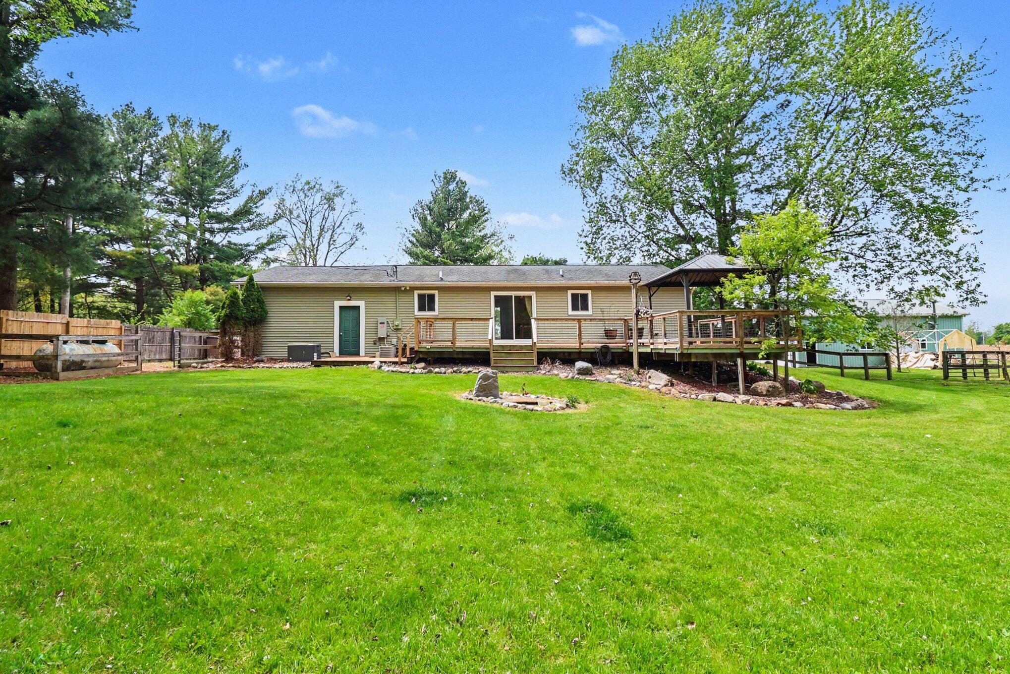 6350 Byron Road Howell, MI 48855 - Photo 28 of 33 22