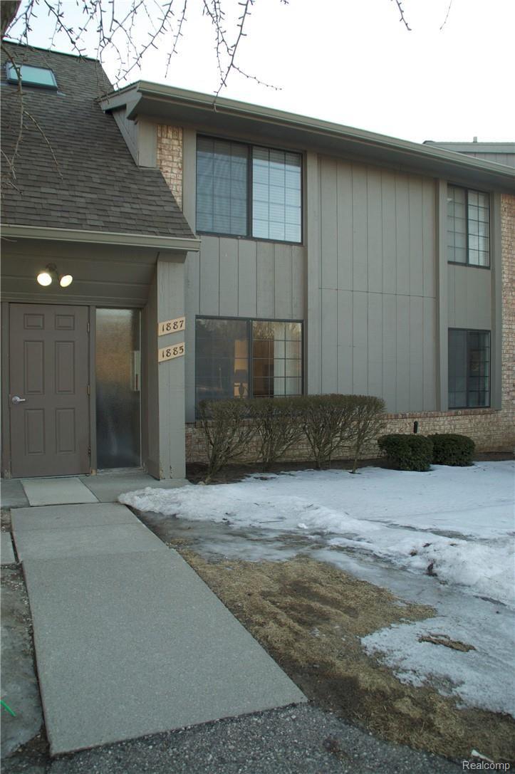 1885 Meadow Dale Court Rochester, MI 48309 - Photo 1 of 22 DSC_0002.jpg