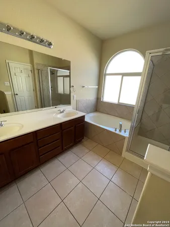 $1,875 | 11611 Wayward Daisy, San Antonio, TX 78245