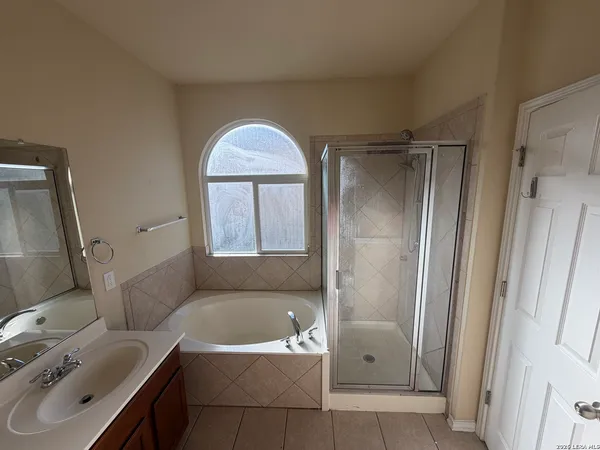 $1,875 | 11611 Wayward Daisy, San Antonio, TX 78245