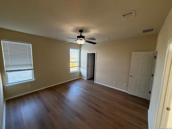 $1,875 | 11611 Wayward Daisy, San Antonio, TX 78245