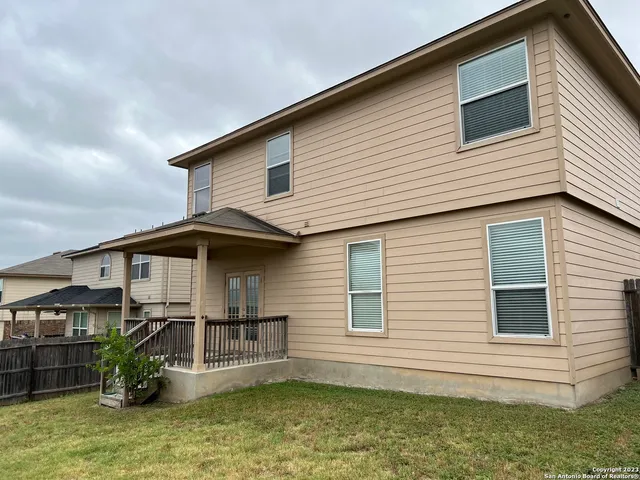 a front view of house with yard
