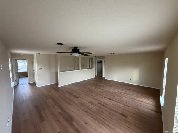 $1,875 | 11611 Wayward Daisy, San Antonio, TX 78245