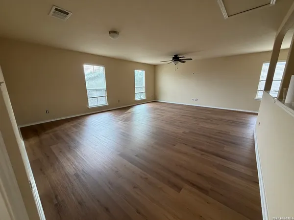 $1,875 | 11611 Wayward Daisy, San Antonio, TX 78245