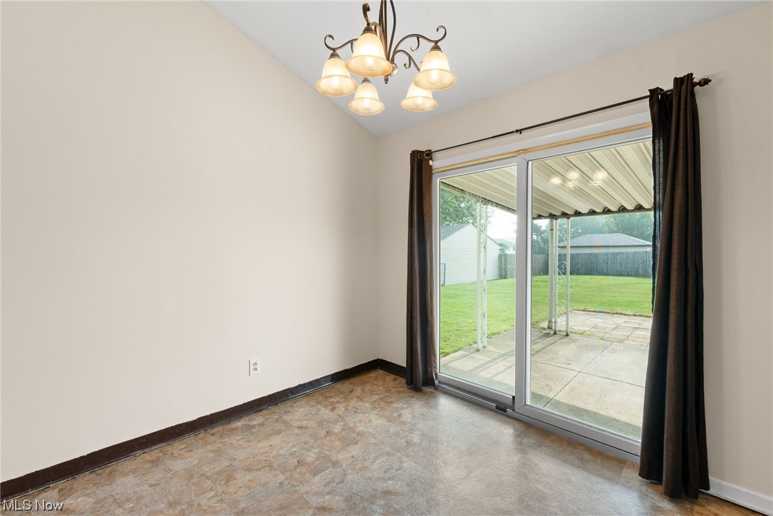7253 Ward Road Cleveland, OH 44134 - Photo 7 of 29