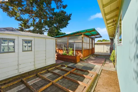 $799,999 | 23735 Stonewall Avenue, Hayward, CA 94541