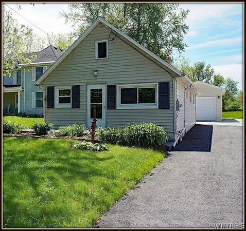 $130,000 | 48 Skyline Drive, Akron, NY 14001