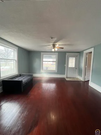 $1,450 | 810 Exchange Street, Emporia, KS 66801