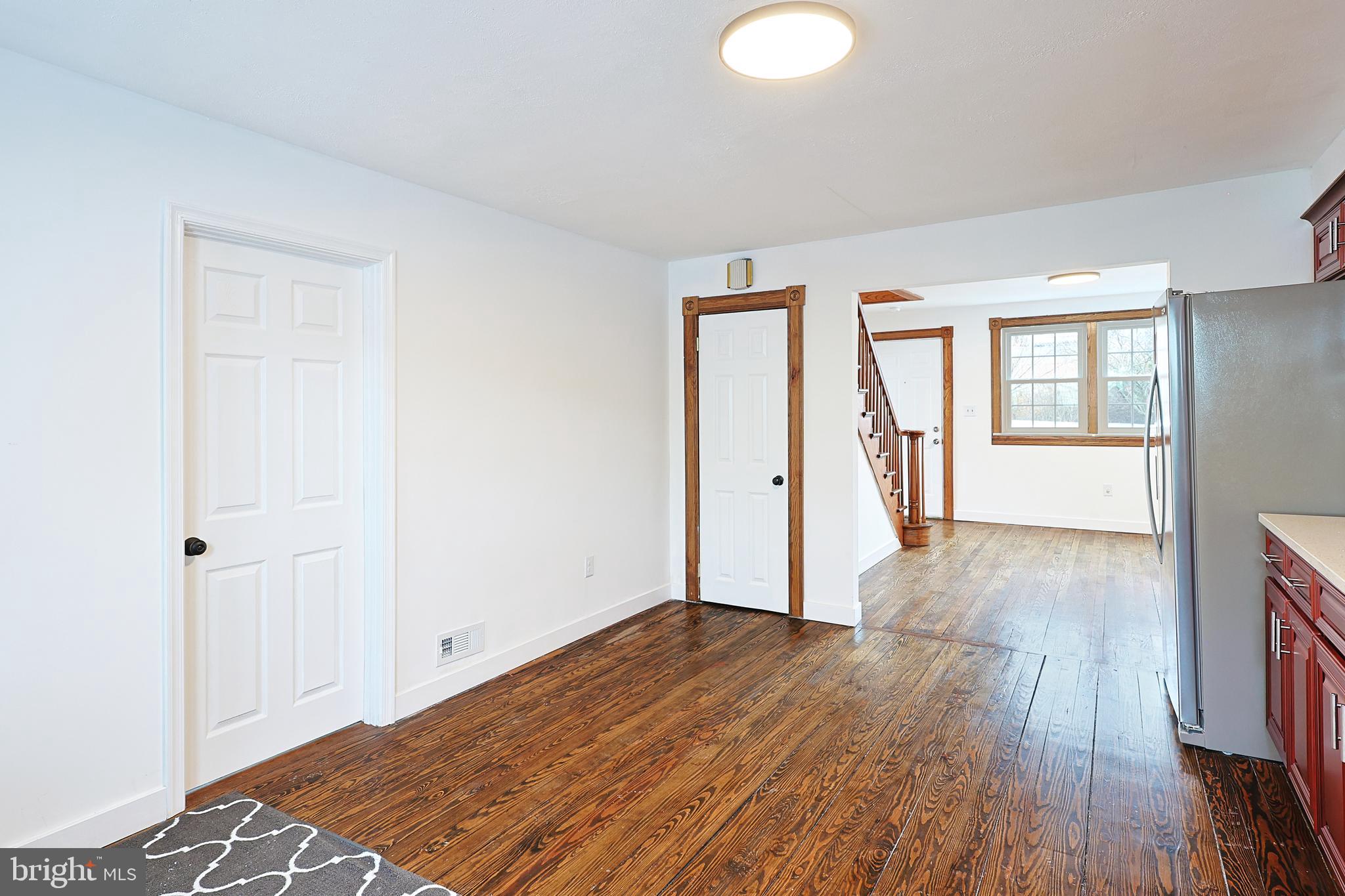 409 Springdale Street Cumberland, MD 21502 - Photo 4 of 69