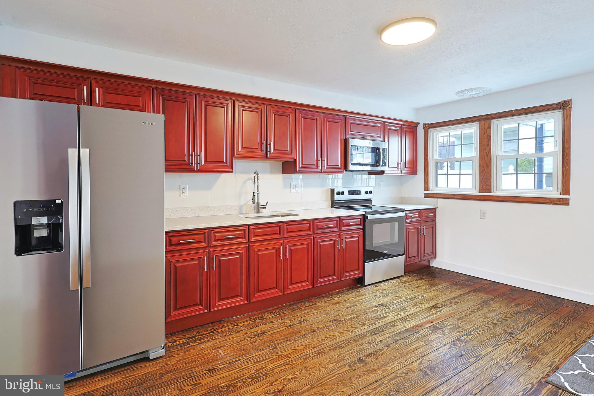 409 Springdale Street Cumberland, MD 21502 - Photo 6 of 69 Stainless Steel Appliances
