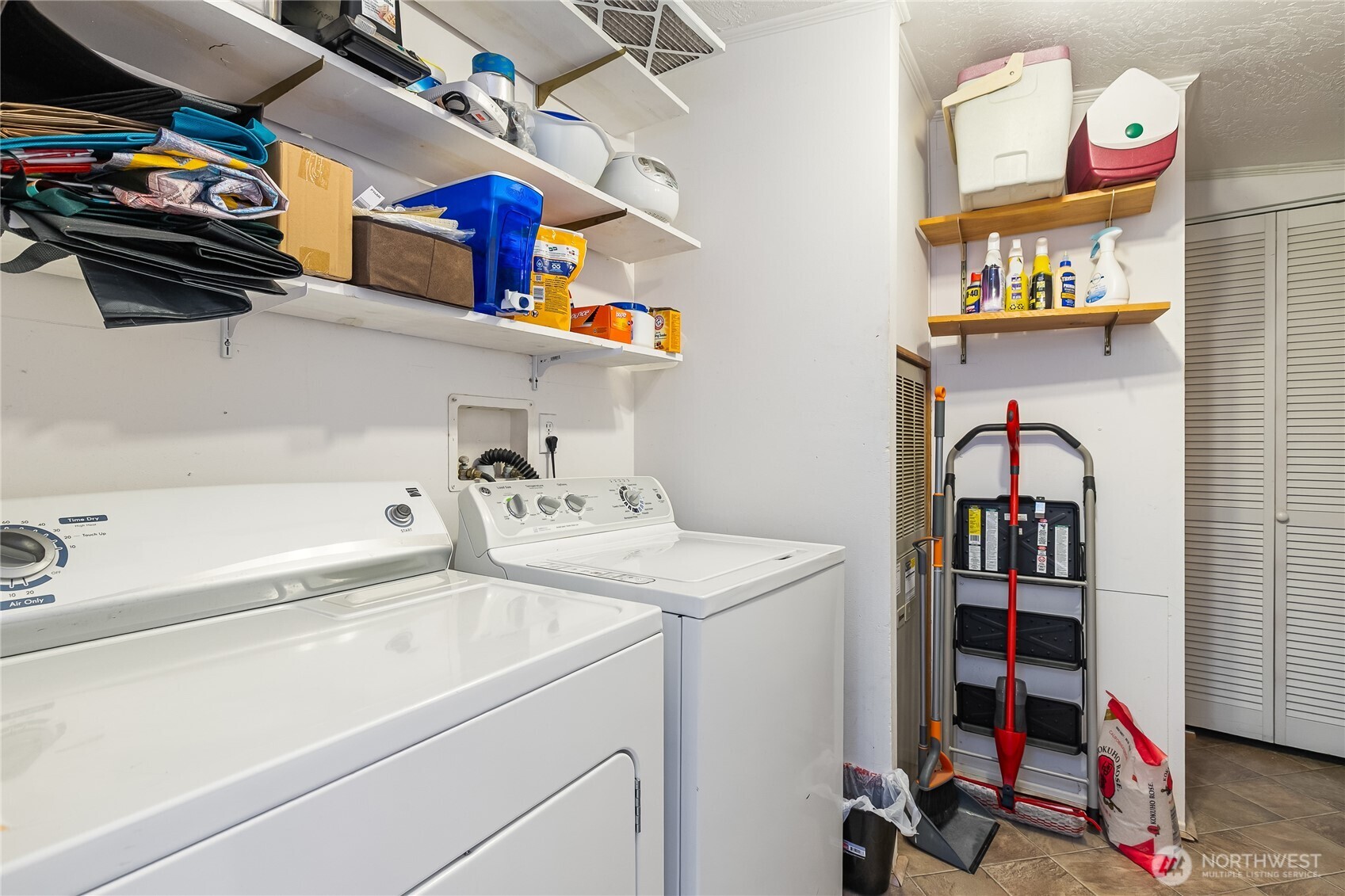 2350 Douglas Road, Unit 17 Ferndale, WA 98248 - Photo 21 of 32 a utility room with dryer and washer