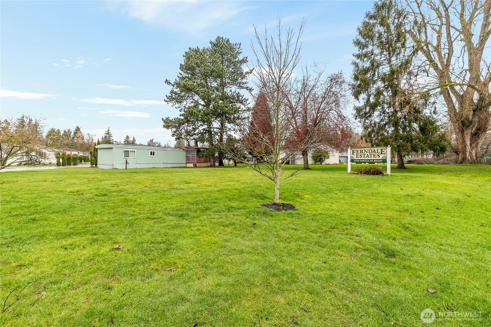 2350 Douglas Road, Unit 17 Ferndale, WA 98248 - Photo 29 of 32 a view of a basketball court
