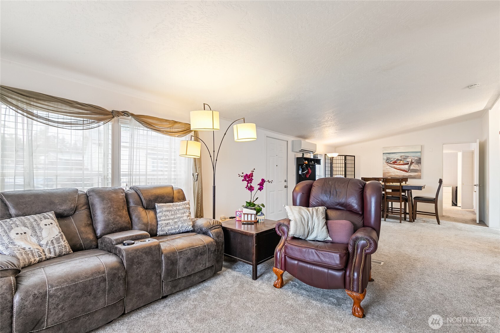 2350 Douglas Road, Unit 17 Ferndale, WA 98248 - Photo 9 of 32 a living room with furniture and a large window