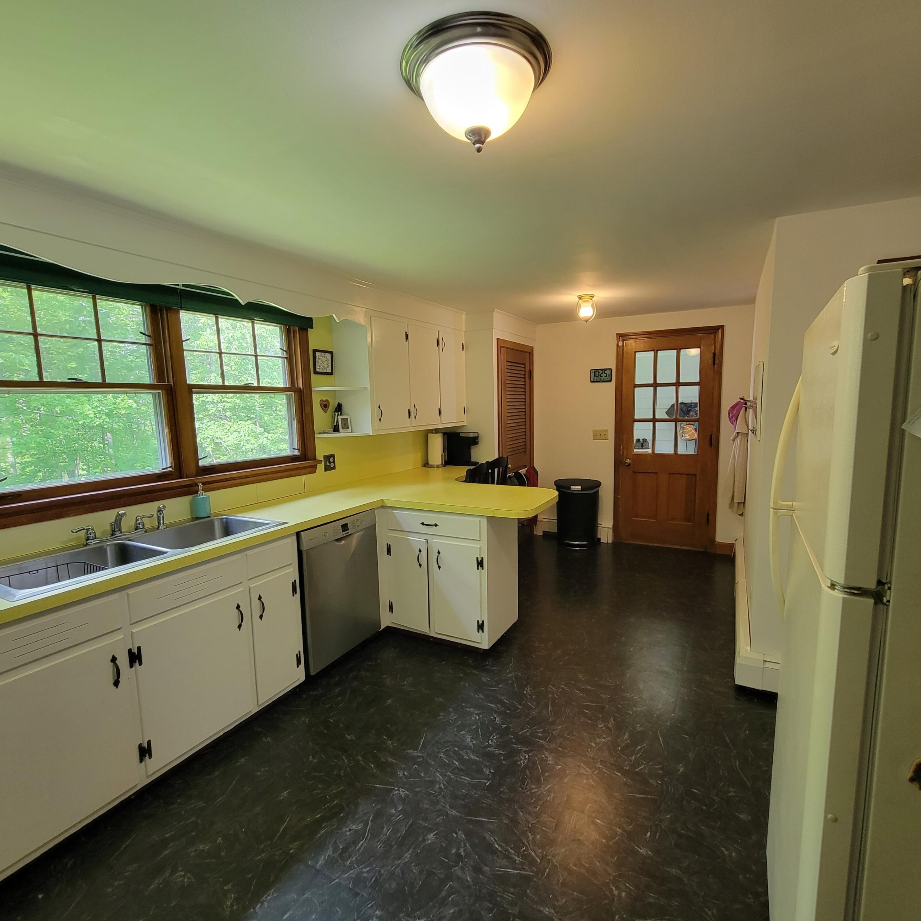 112 Stony Ridge Road Auburn, ME 04210 - Photo 7 of 65 Kitchen