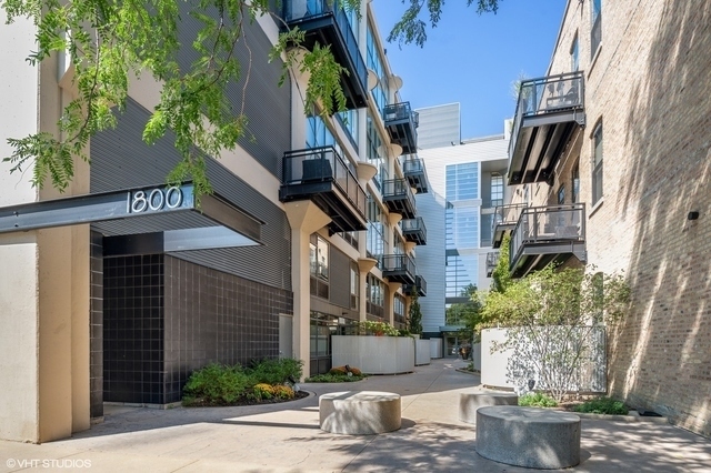 1800 West Grace St Unit 520