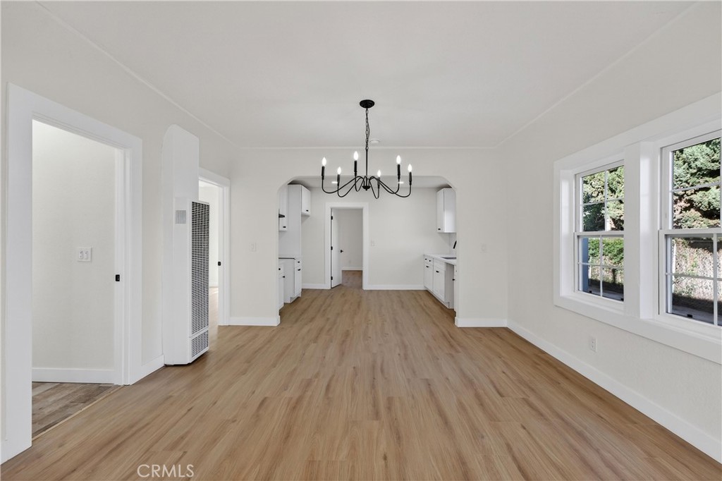 921 North Crane Avenue Compton, CA 90221 - Photo 4 of 17