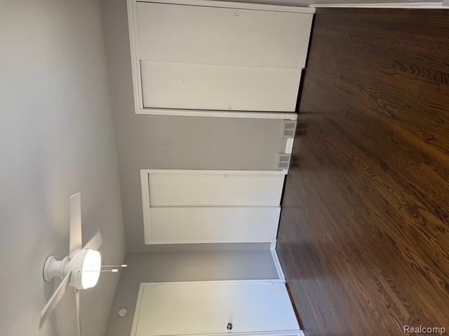 836 Harcourt Road Grosse Pointe Park, MI 48230 - Photo 13 of 20