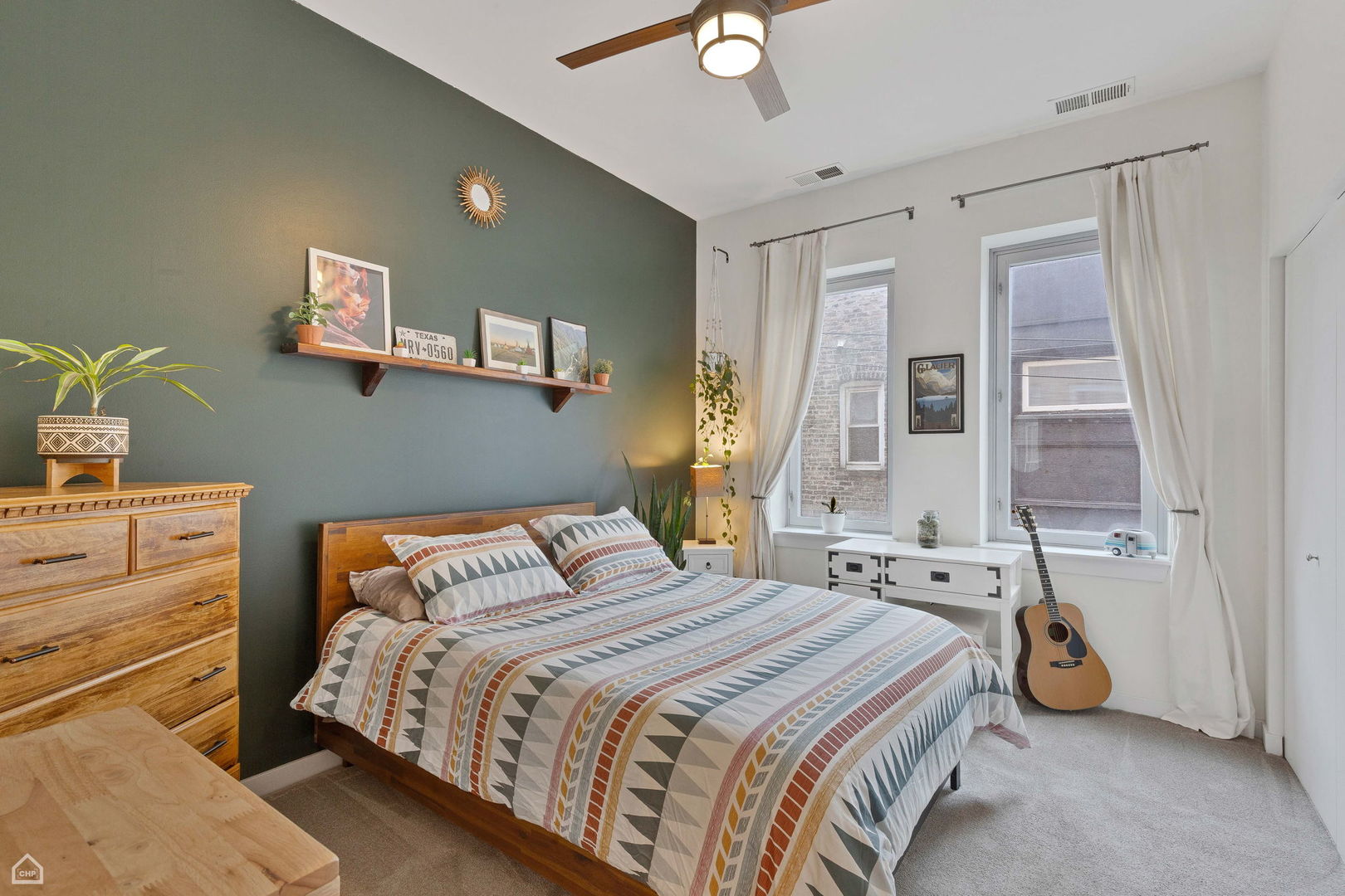 3920 North Sheridan Road, Unit 304 Chicago, IL 60613 - Photo 14 of 18 Gallery Image 14
