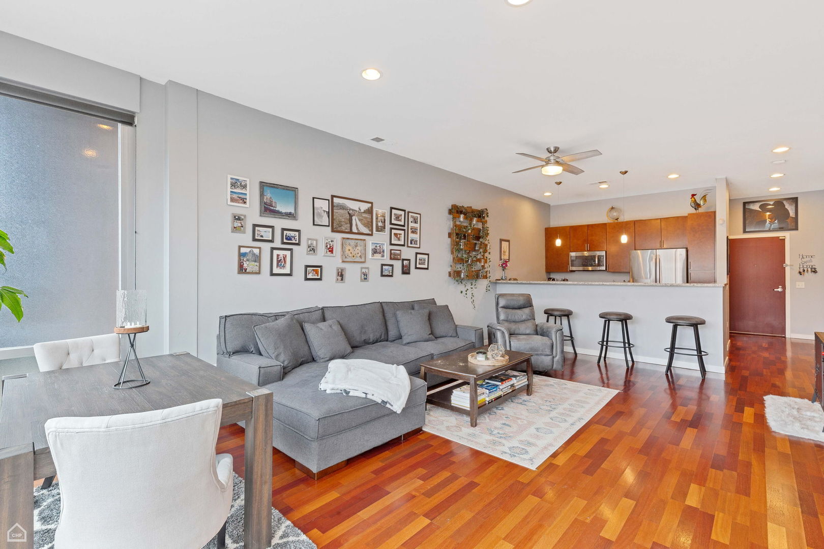 3920 North Sheridan Road, Unit 304 Chicago, IL 60613 - Photo 4 of 18 Gallery Image 4