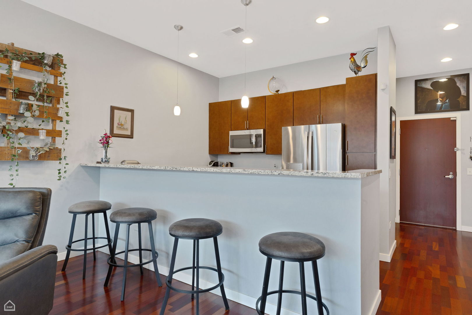 3920 North Sheridan Road, Unit 304 Chicago, IL 60613 - Photo 5 of 18 Gallery Image 5