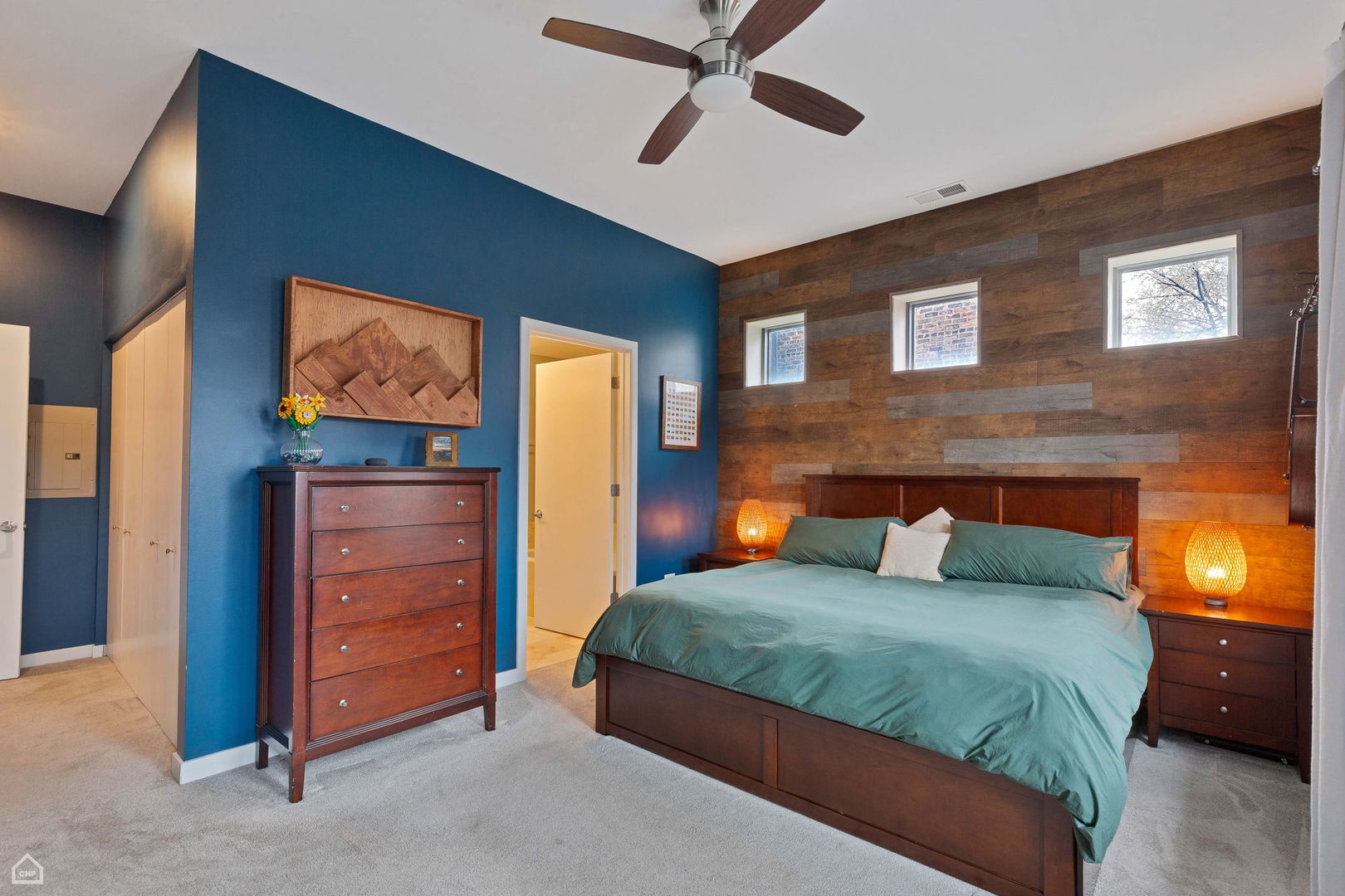 3920 North Sheridan Road, Unit 304 Chicago, IL 60613 - Photo 9 of 18 Gallery Image 9