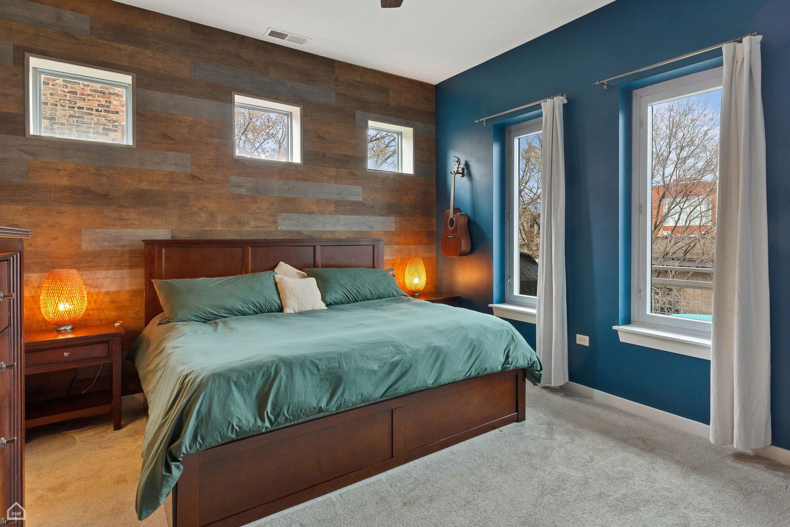 3920 North Sheridan Road, Unit 304 Chicago, IL 60613 - Photo 10 of 18 Gallery Image 10