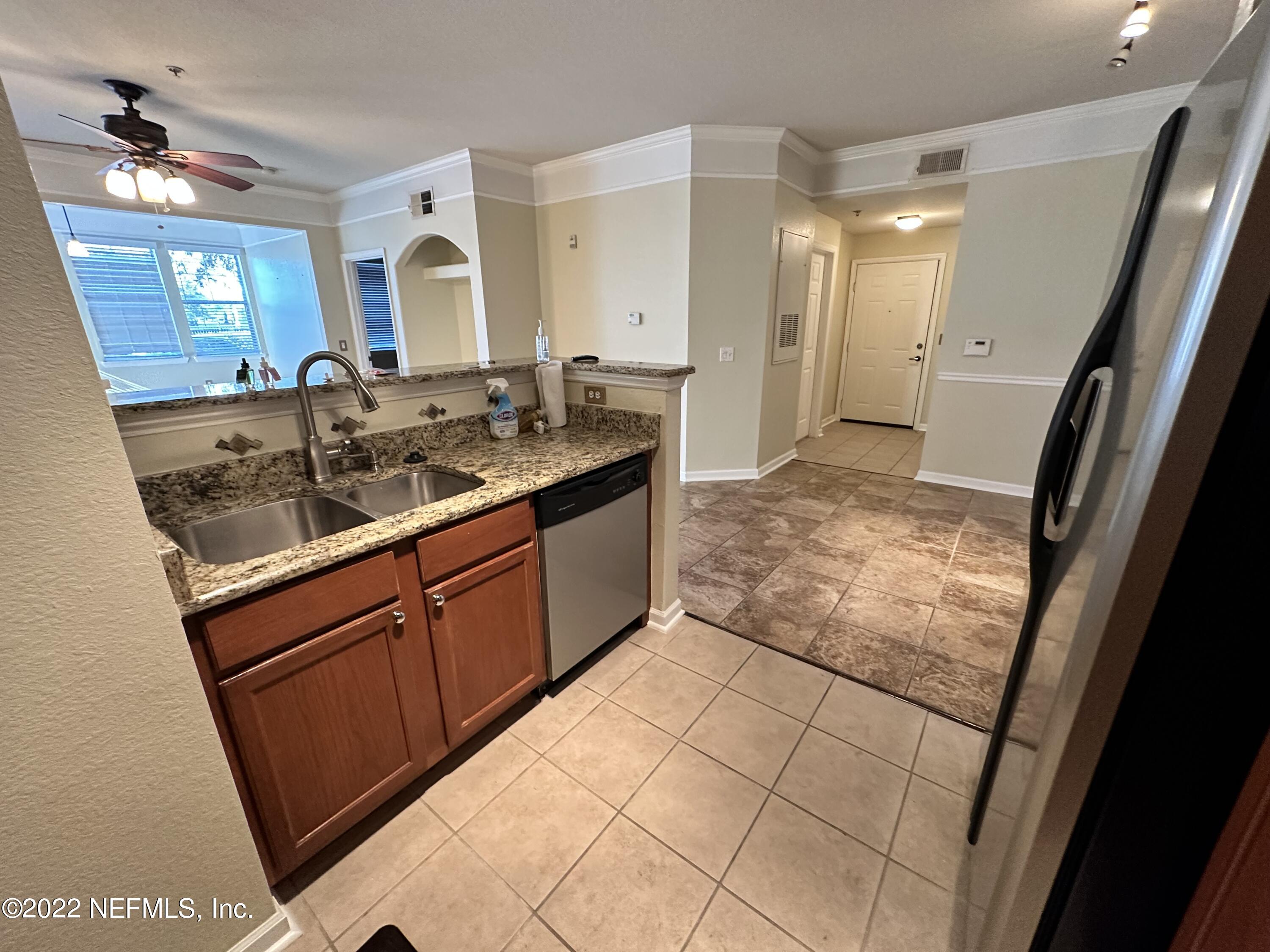 8550 Touchton Road, Unit 2017 Jacksonville, FL 32216 - Photo 5 of 16 IMG-0037