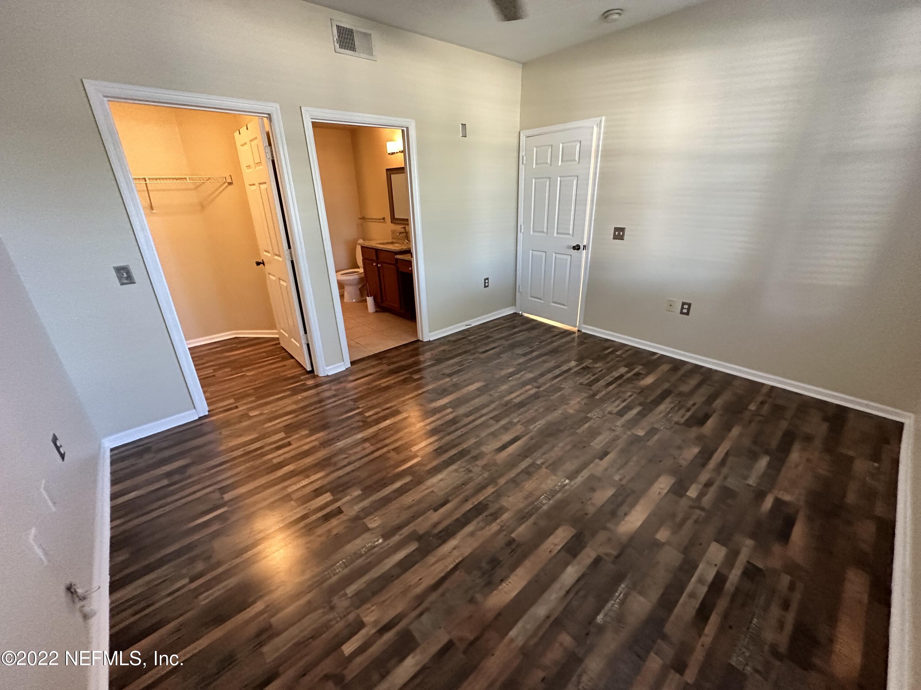 8550 Touchton Road, Unit 2017 Jacksonville, FL 32216 - Photo 10 of 16 IMG-0049