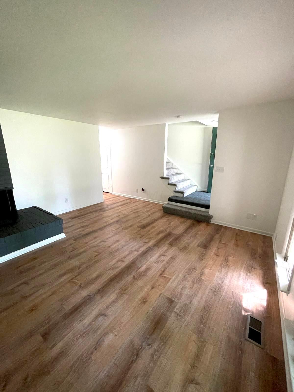 3600 Reed Road, Unit 6 Columbus, OH 43220 - Photo 6 of 29 327EC4CA-ABCB-4AAE-835D-19DB097EA4E1