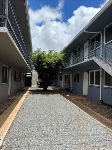 $1,525 | 927 Hausten Street, Unit F, Honolulu, HI 96826