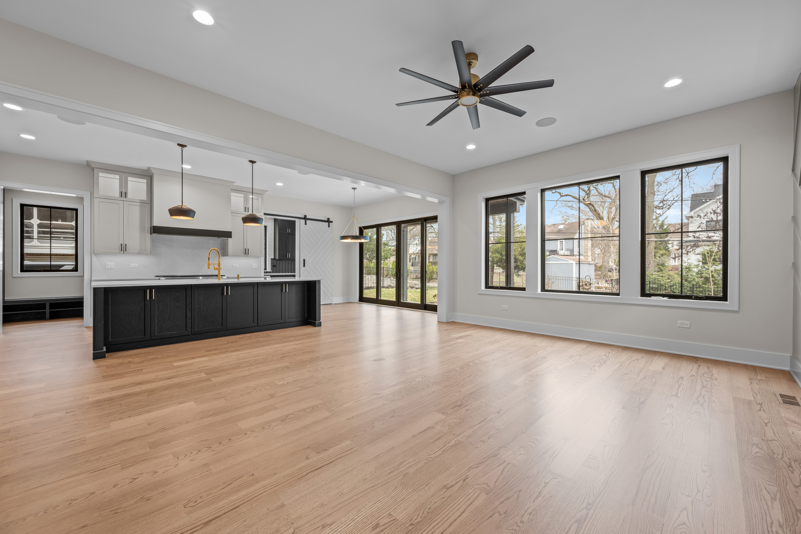 328 South Loomis Street Naperville, IL 60540 - Photo 11 of 43