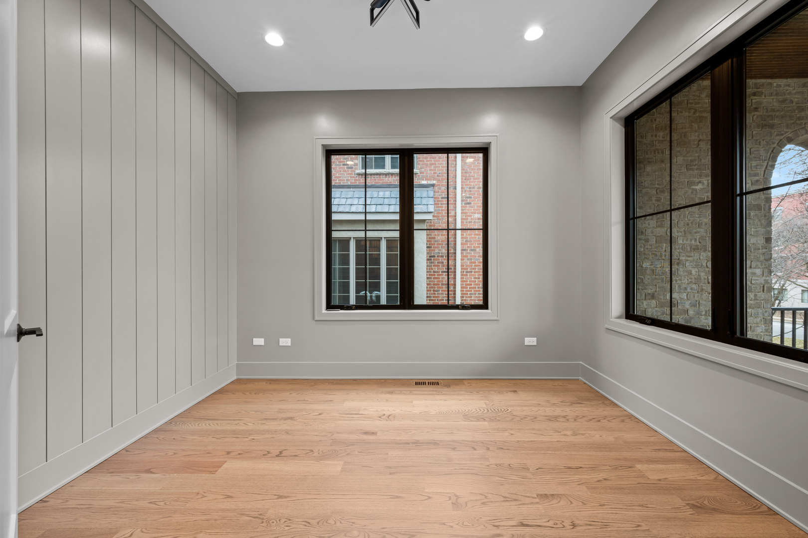 328 South Loomis Street Naperville, IL 60540 - Photo 3 of 43