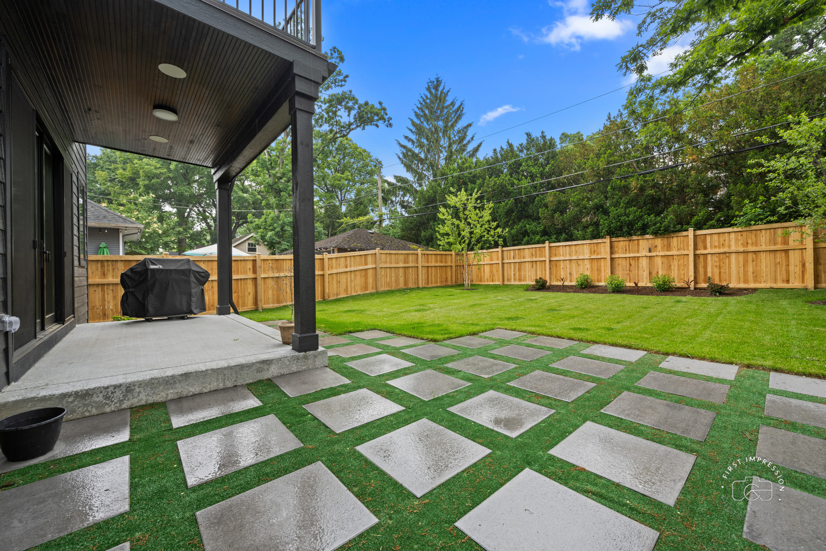 328 South Loomis Street Naperville, IL 60540 - Photo 44 of 47 a view of a backyard with a garden