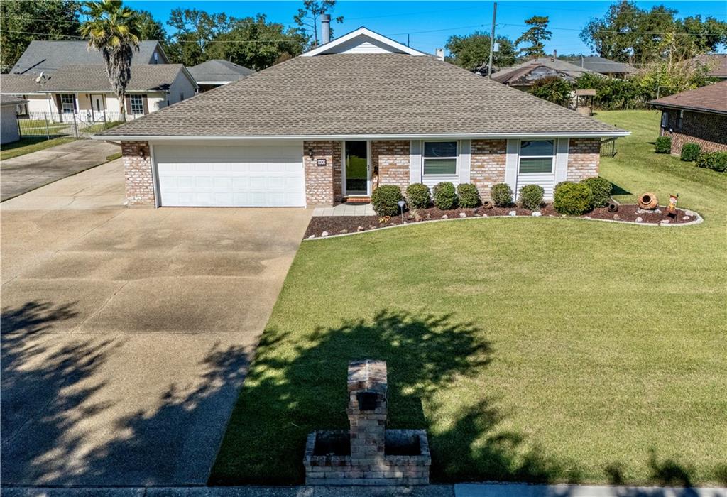 107 Somerset Road Laplace, LA 70068 - Photo 1 of 38