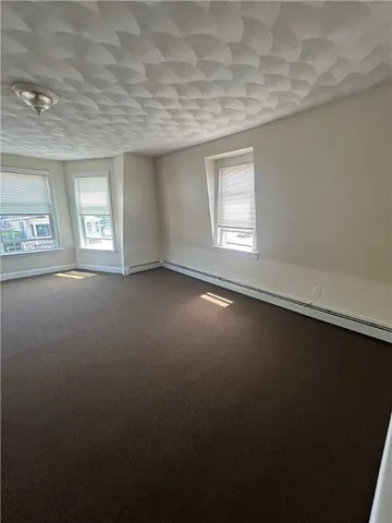 $1,800 | 575 Main Street, East Greenwich, RI 02818