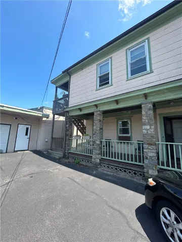 $1,800 | 575 Main Street, East Greenwich, RI 02818
