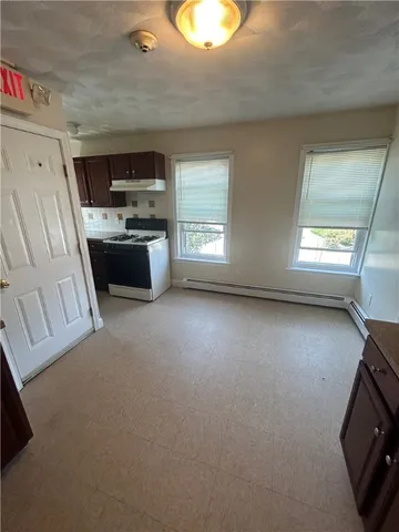 $1,800 | 575 Main Street, East Greenwich, RI 02818