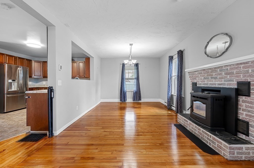 8 Simone Street Worcester, MA 01604 - Photo 12 of 35