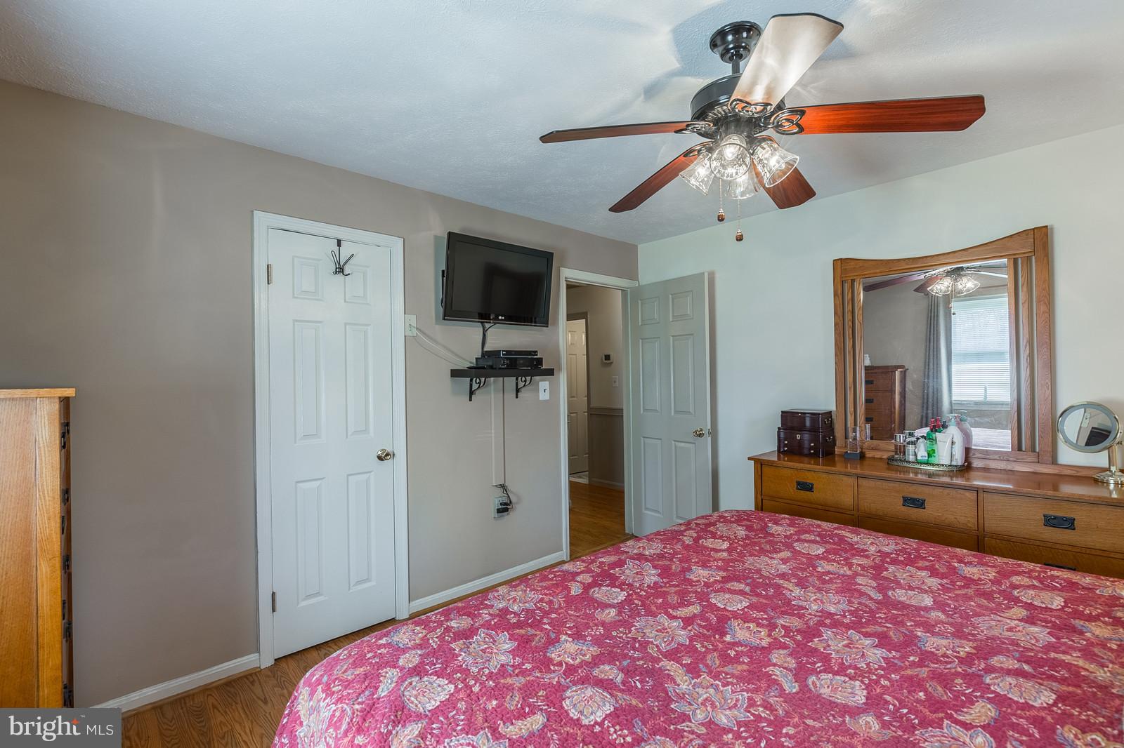 8022 Sinclair Mill Road Manassas, VA 20112 - Photo 7 of 30 Bedroom (Master)