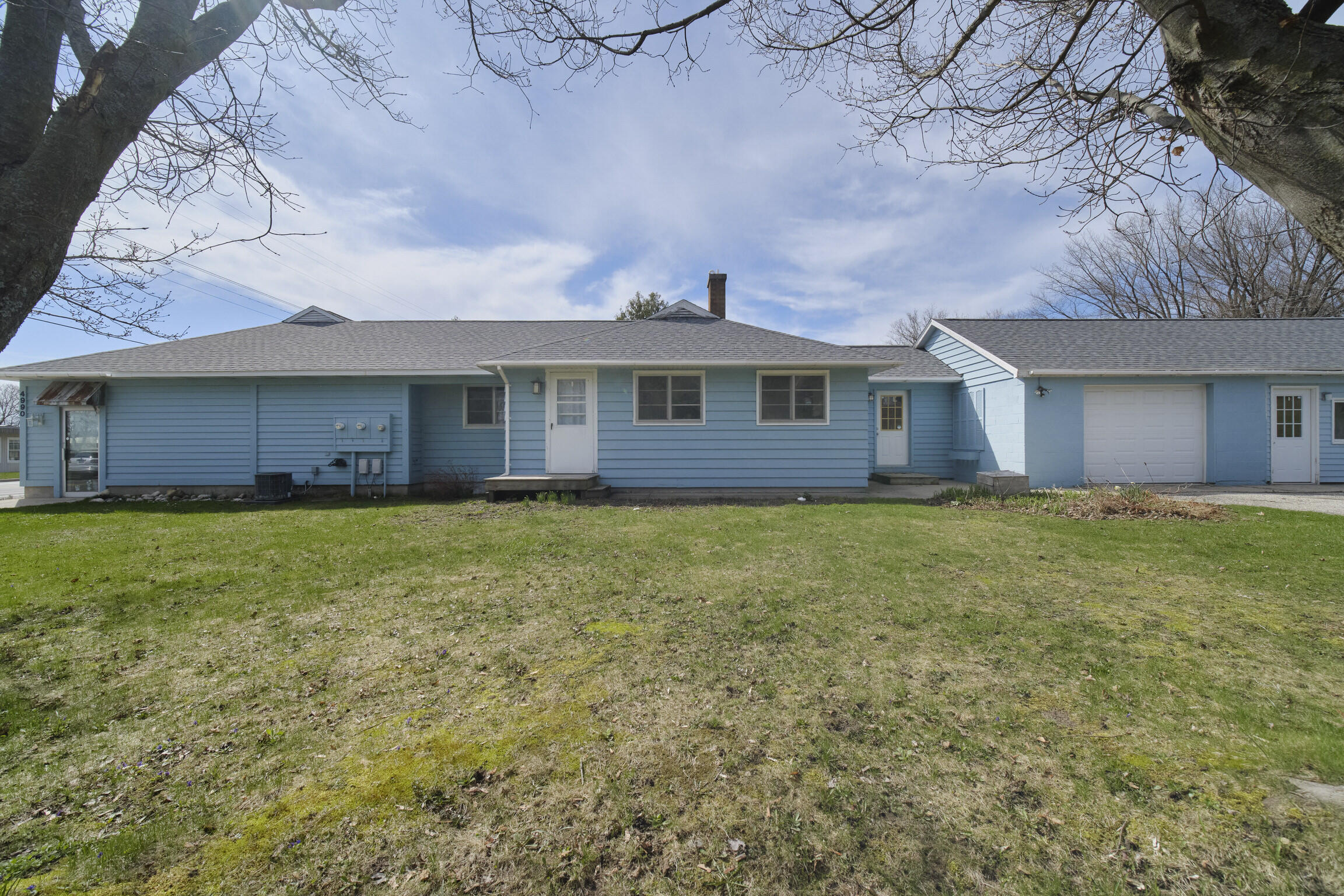 4990 Main Street Onekama, MI 49675 - Photo 19 of 70 Residence & Garage