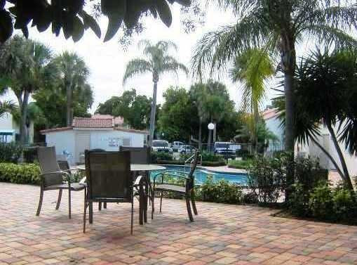 7200 Northwest 2nd Avenue, Unit 146 Boca Raton, FL 33487 - Photo 8 of 12 Pool Area