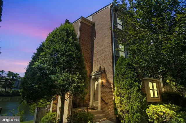$3,650 | 7628 Westlake Terrace, Unit 74, Bethesda, MD 20817