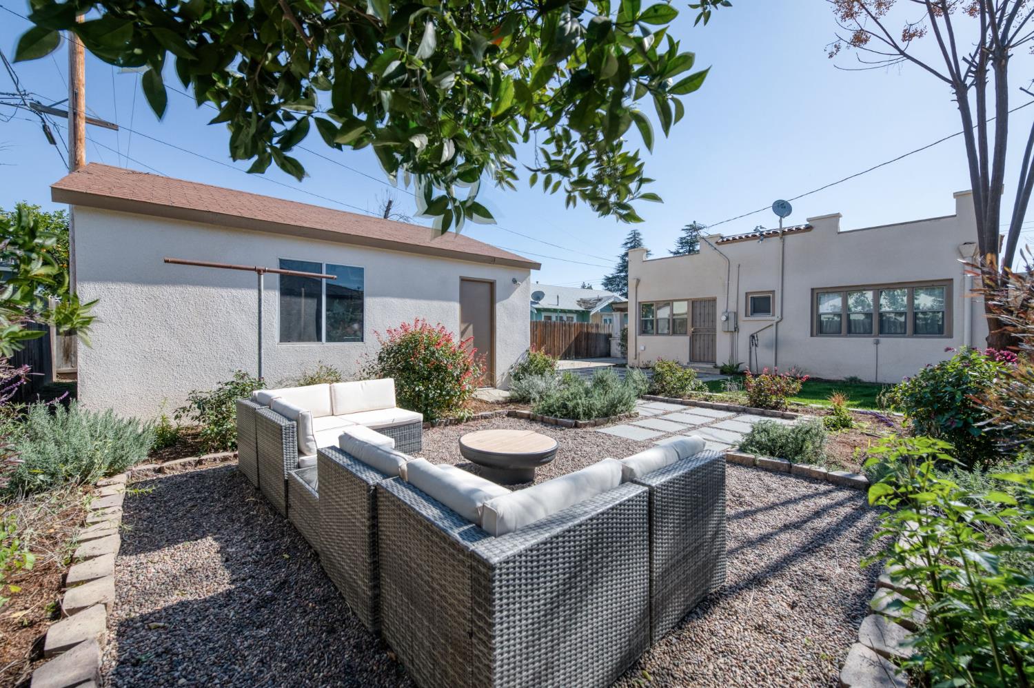 445 East Weldon Avenue Fresno, CA 93704 - Photo 19 of 21