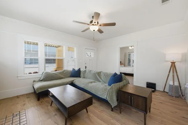 $399,000 | 445 East Weldon Avenue, Fresno, CA 93704