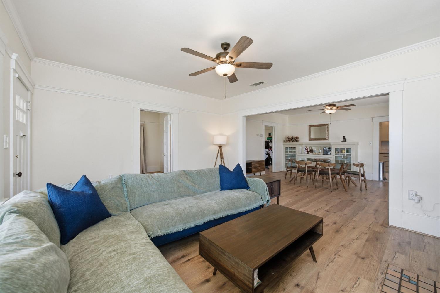 445 East Weldon Avenue Fresno, CA 93704 - Photo 7 of 21