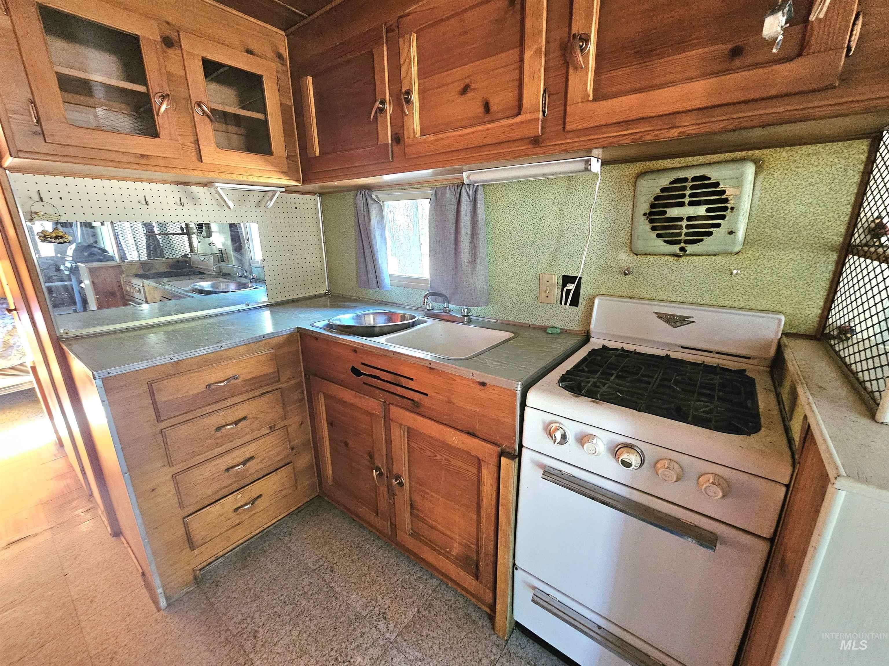 23088 Deer Creek Road Winchester, ID 83555 - Photo 16 of 32