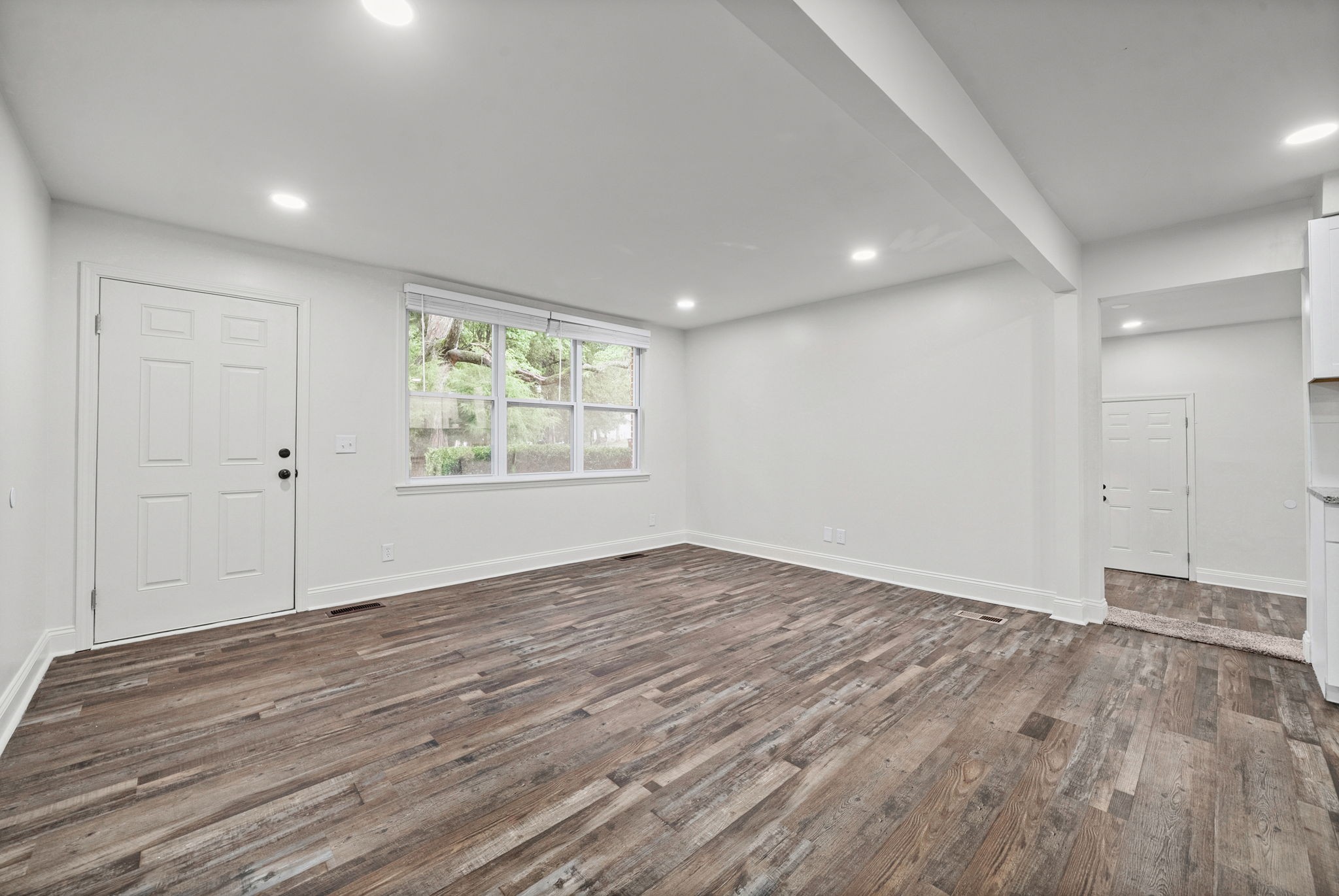 203 Jordan Road Clarksville, TN 37042 - Photo 5 of 30